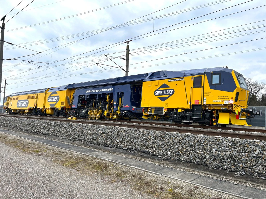 Stopfmaschine UNIMAT 09 8X4 4S Dynamic (Mittel)