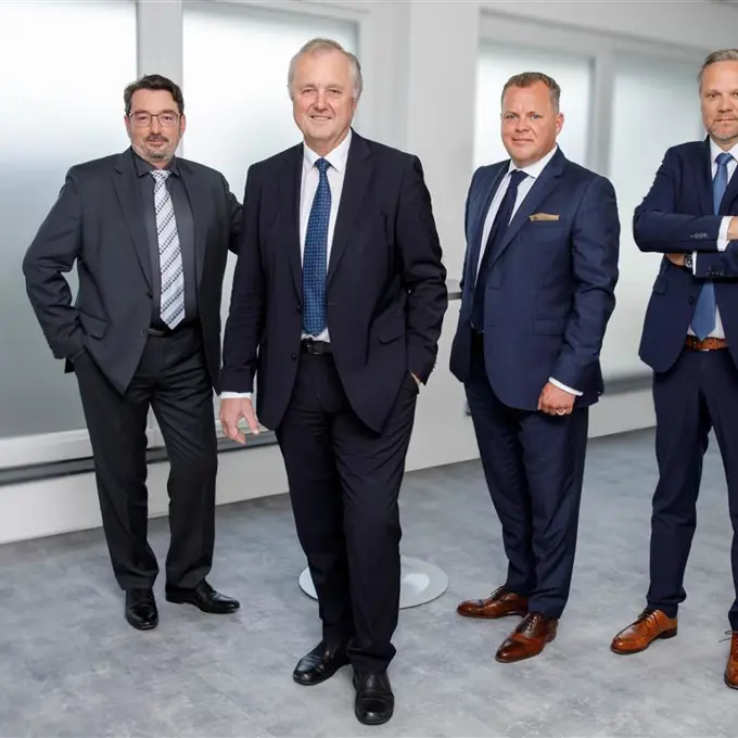 2 Der Vorstand Der Swietelsky AG Stehend (Medium)